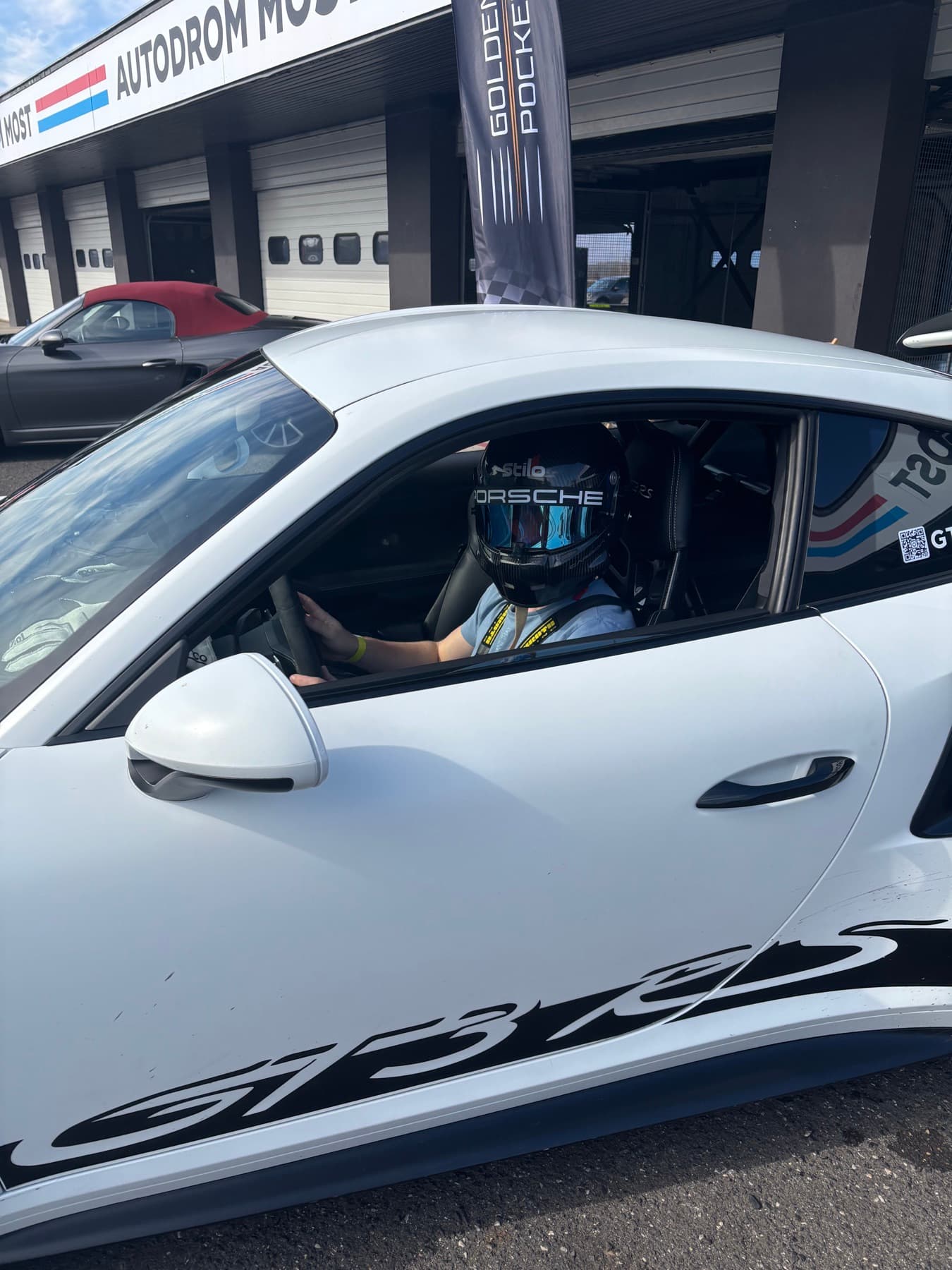 Adam Krenc na okruhu za volantem Porsche GT3 RS